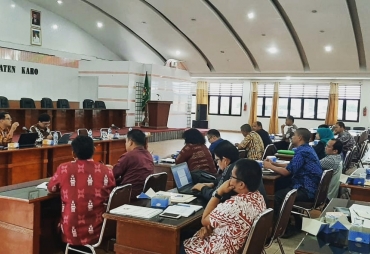 Bupati Karo Terkelin Brahmana membuka acara pencegahan korupsi disaksikan oleh  KPK korwil Sumut dan OPD pemda karo