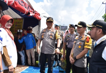Pastikan Kondisi Aman dan Kondusif Kapolda Tinjau Pos Pam di Kampar