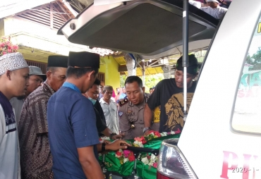 Kapolres Mesuji Hadiri Takziah Korban Laka Lantas
