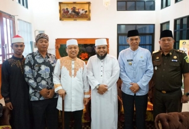 Walikota Bengkulu Hadiri Tabligh Akbar Ustadz Das'ad Latief