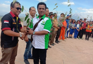Walantara Sumut Tanam Pohon di Wisata Puncak Pelangkah Gading