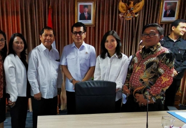 Usai acara Menteri Pariwisata dan Ekonomi Kreatif Wishnutama Kusubandio bersama Bupati Karo Terkelin Brahmana Bahas desa wisata Kabupaten Karo