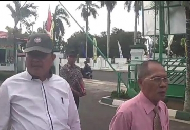 Penyidik Kejari Panggil Mantan Kasatpol-PP Kota Bengkulu. 