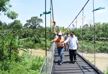 Bupati Tapsel Resmikan Jembatan Gantung Martabe