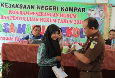 Kejari Kampar Gelar Jaksa Masuk Sekolah