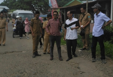 Tampak Wakil Ketua 2 DPRD Kota Bengkulu Teuku Zulkarnain Melakukan Sidak