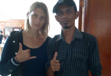 Jurnalis Asal Jerman tampak Foto Bersama Wartawan Media Tuntasonline.com 