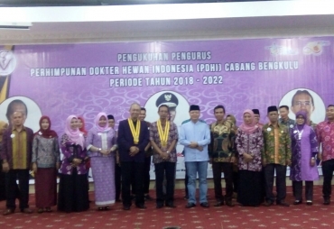 Para Pengurus PDHI Serta Plt Gubernur Bengkulu Rohidin Mersyah Foto Bersama