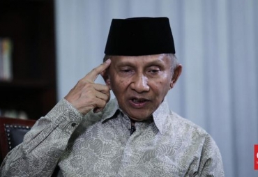 Politikus PAN Amien Rais menilai Kemenag telah melakukan kekeliruan dengan mengeluarkan daftar 200 penceramah rekomendasi bagi masyarakat.