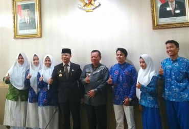 Peraih nilai rata-rata tertinggi IPS